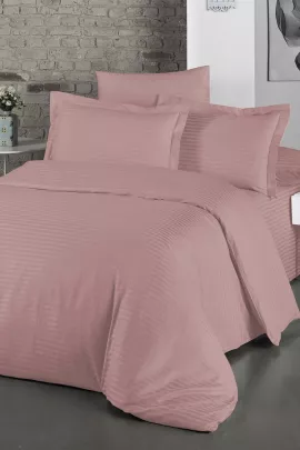 Постельное белье сатин страйп с простыней на резинке в подарочной упаковке - Розовая пудра