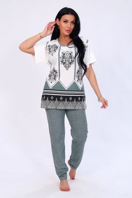 Костюм Лара ментол последний размер