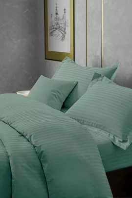 Постельное белье сатин страйп с простыней на резинке - Аквамарин